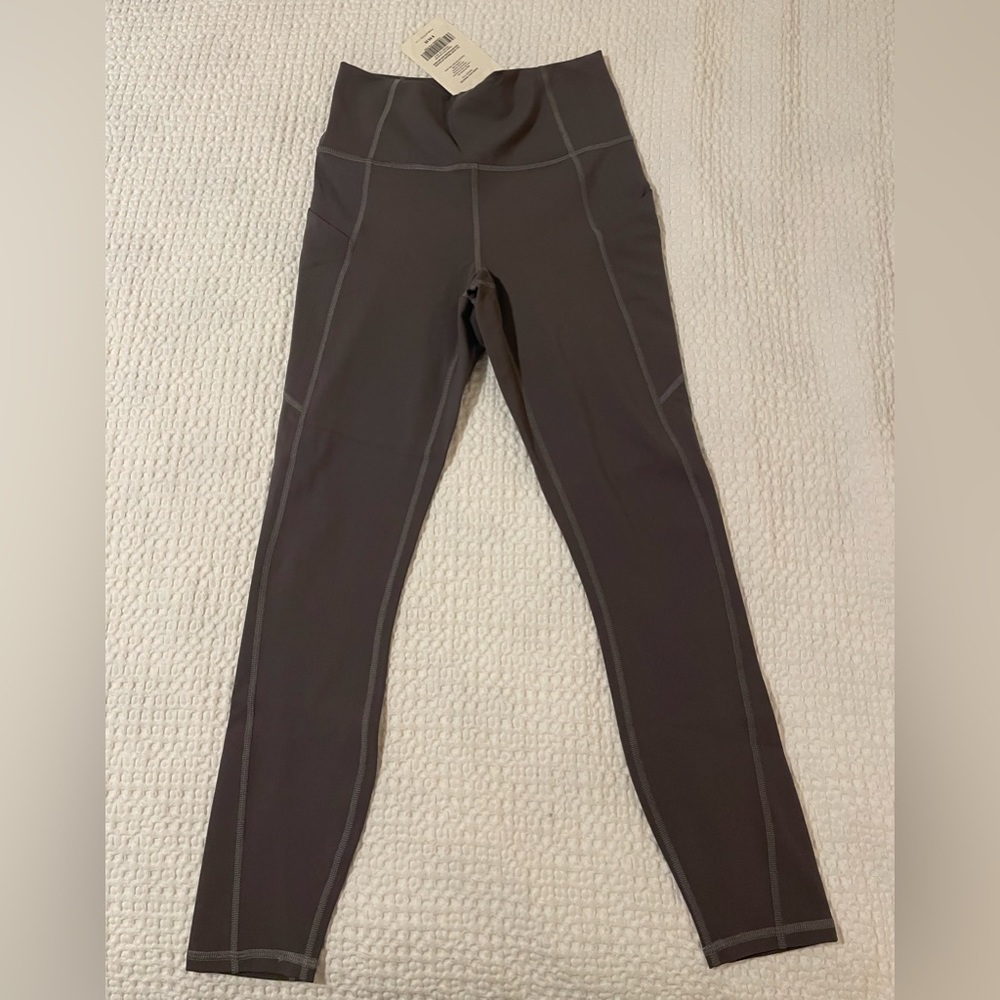 Fabletics Oasis High-Waisted Pocket 7/8. Size XS/4